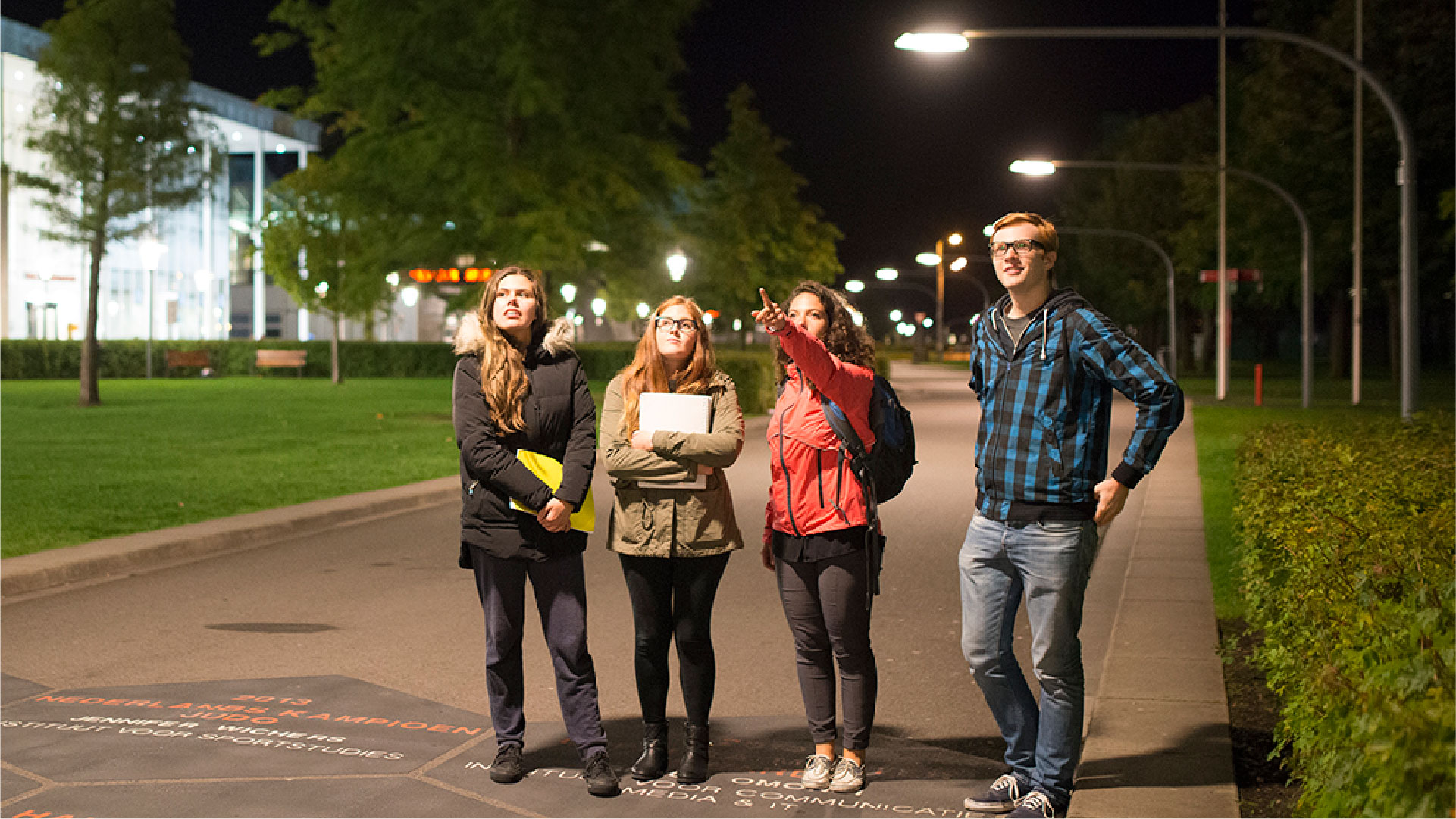 Smart Street Lights - Safe Campus