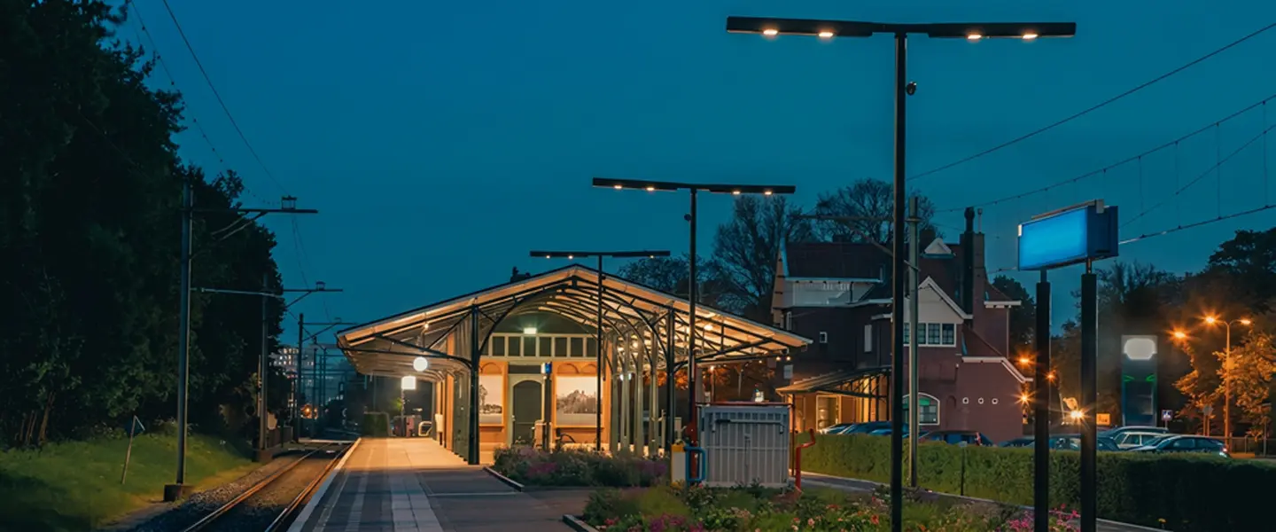 Smart Lighting for Train Stations & Railway Yards - Santpoort Zuid